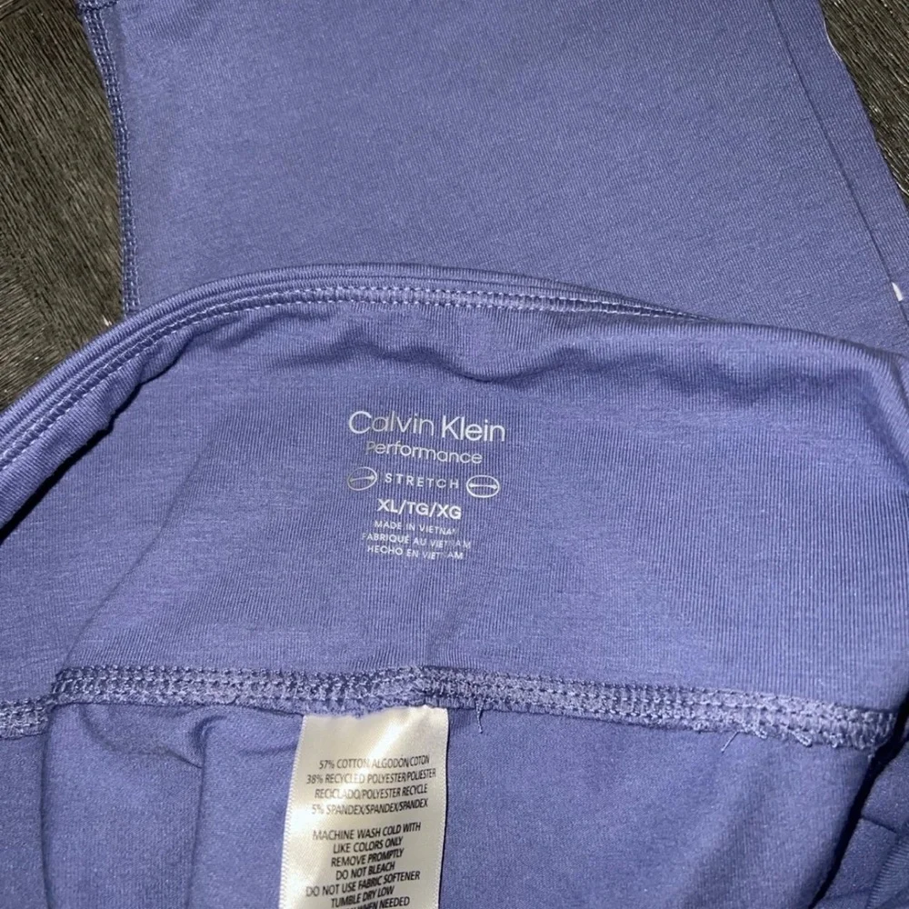 Calvin Klein performance top and bottom work out clothes bundle - Picture 4 of 6